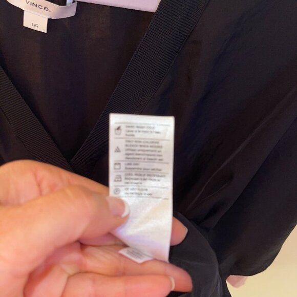 Vince Womens Tee Shirt Size Large Black Rib Trim Double V Neck Short Sleeve - Picture 5 of 10